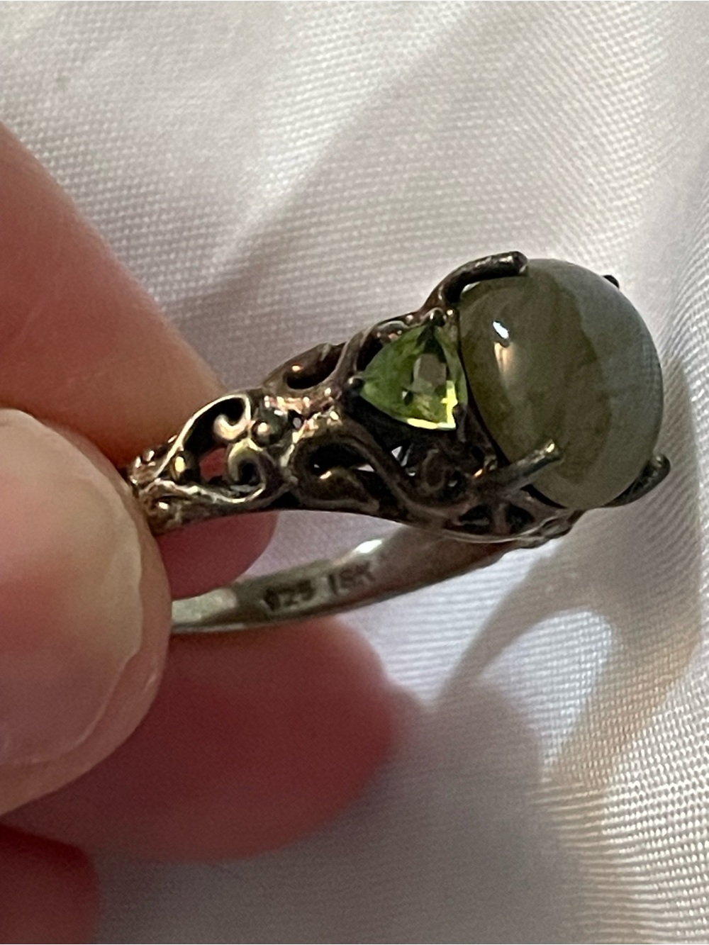 18k and Sterling Silver Green Gemstone ring